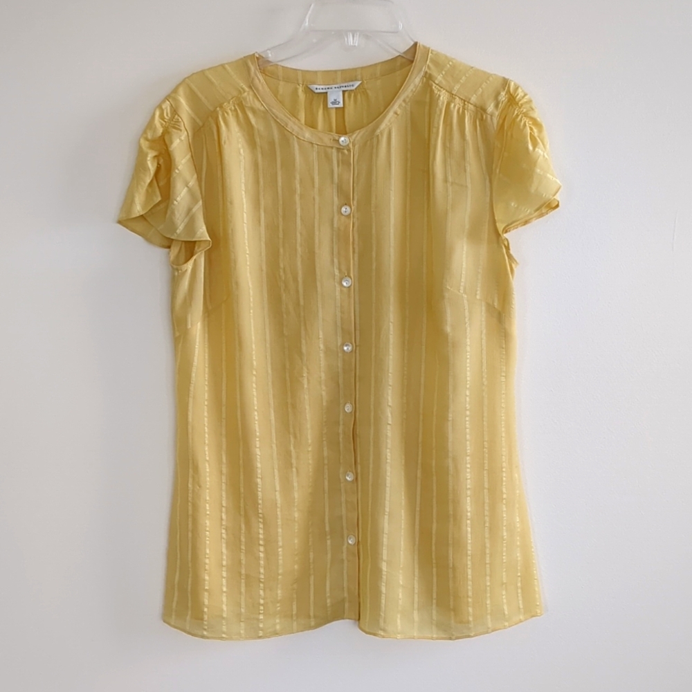 Women's Lightweight Yellow Striped Short Sleeve Button Down Blouse (Size M)